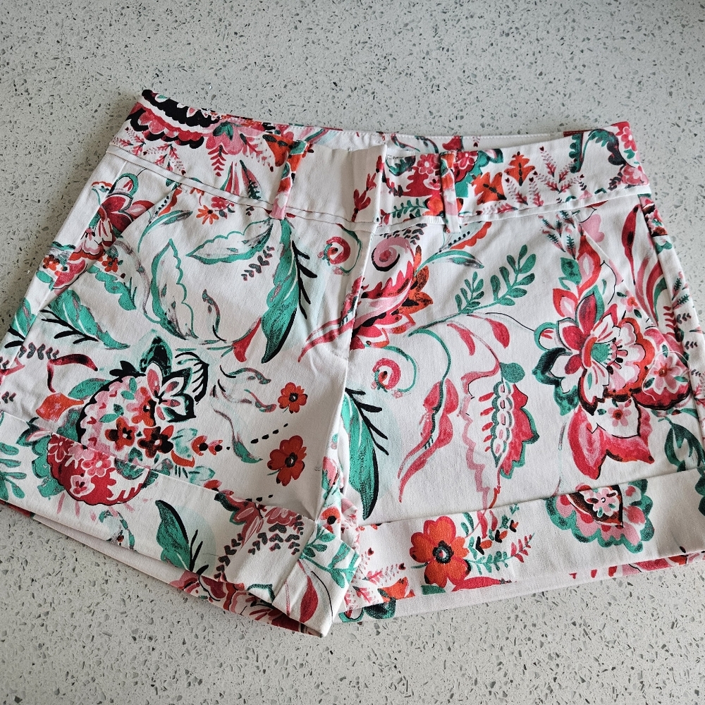 New York & Company Floral Print Shorts - Multicolor